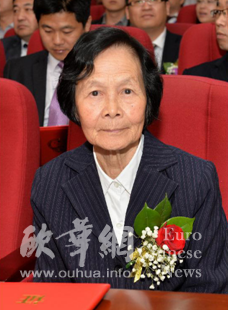 　　【配图：郑守仪院士。周光辉