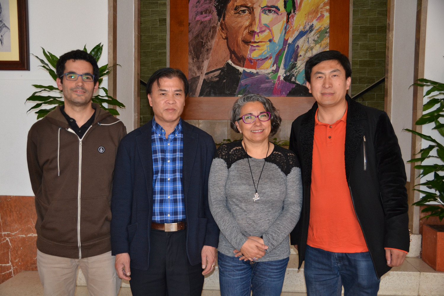 Salesians校长和纺织学校校长合影