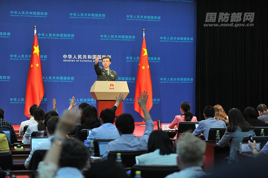 国防部新闻局局长、国防部新闻发言人吴谦。李爱明
