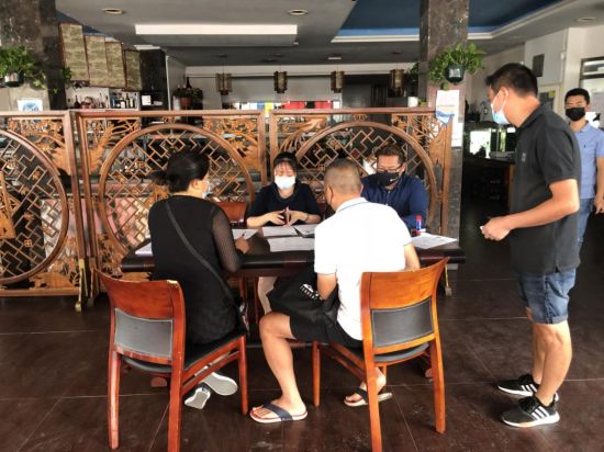LANZAROTE侨胞在现场办公前台材料初审 LANZAROTE侨胞在现场办公前台材料初审