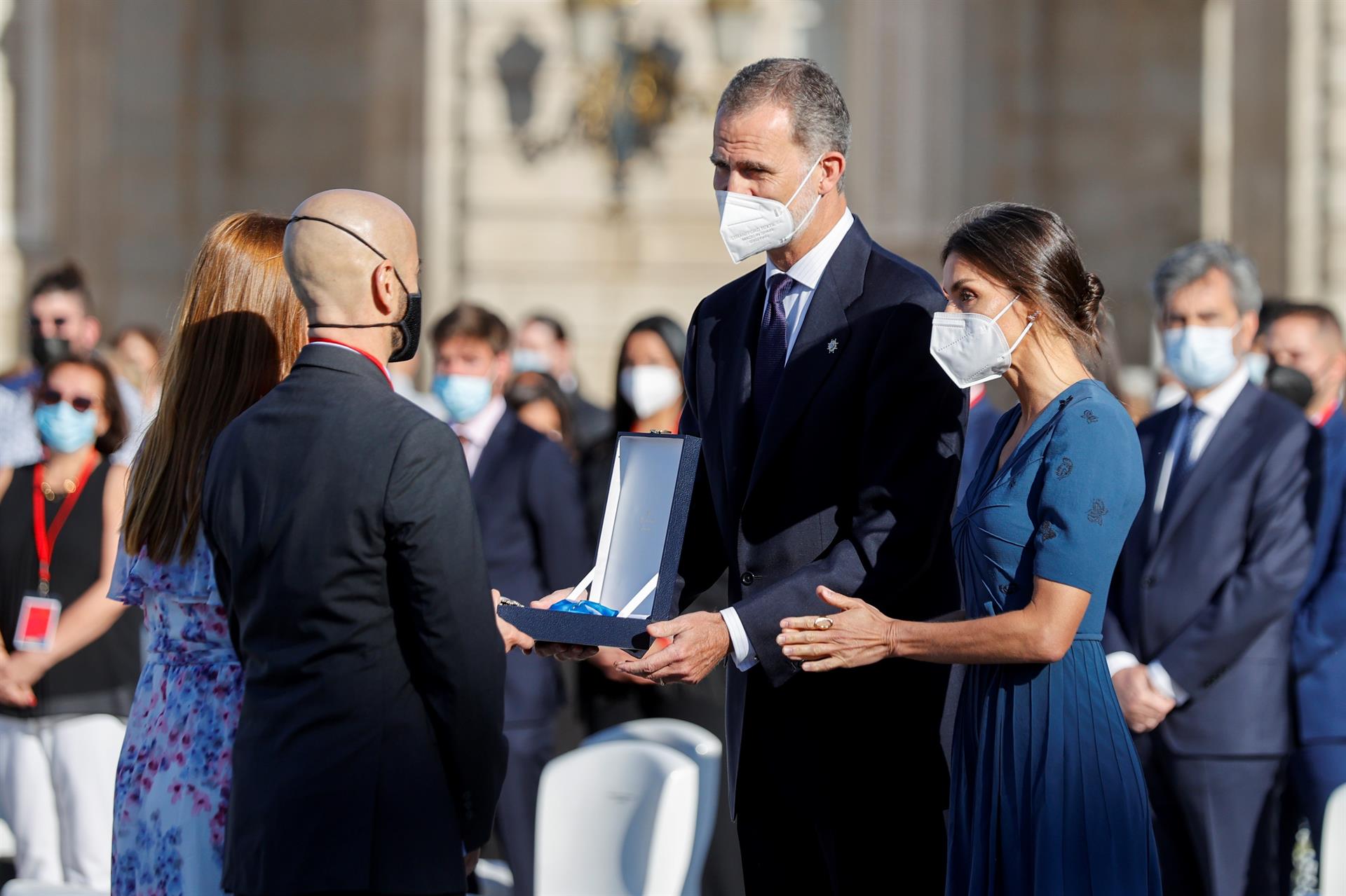 死者宫殿排行榜_致敬!西班牙皇宫举办悼念仪式缅怀新冠疫情逝者