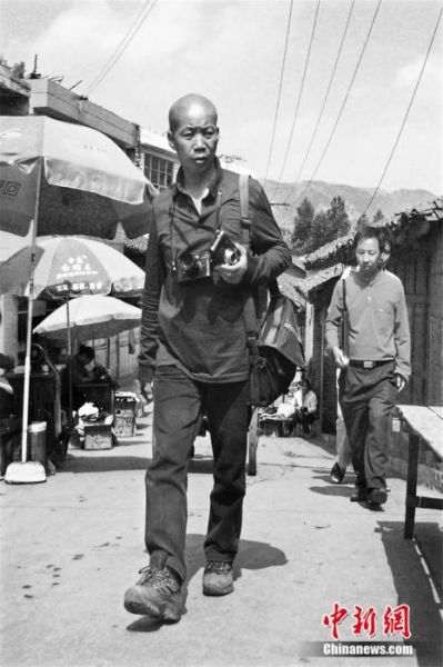 2005年吴家林在家乡云南昭通拍摄《故乡昭通》。