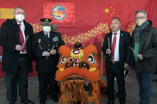 舞狮点睛
