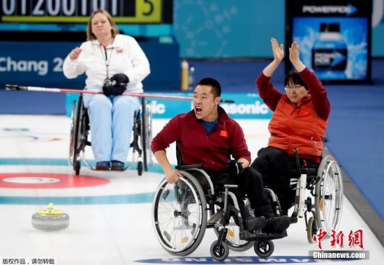 2018年平昌冬残奥会轮椅冰壶决赛，中国队通过加时赛6-5击败挪威，夺得中国代表团历史上第一枚冬残奥金牌。
