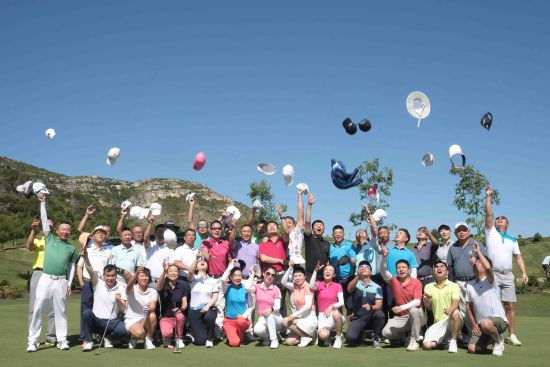 第二比赛日合影