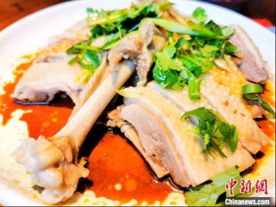 用马冈鹅烹制的白切鹅 李晓春 摄 用马冈鹅烹制的白切鹅 李晓春 摄