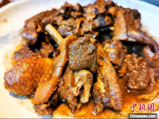 肉香味浓的“狗仔鹅” 李晓春 摄 肉香味浓的“狗仔鹅” 李晓春 摄