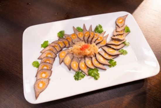 十二道失传菜之三色凤眼润。受访者供图