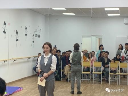 西班牙博乐文化艺术学校外教老师代表俄罗斯Anna女士