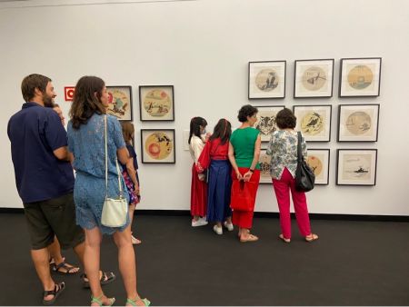 2022年中国文化艺术节在特内里费博物馆展出时萧宽老师傅十幅作品的照片资料左边四幅，加那利华商会代表作者赠送给市政府