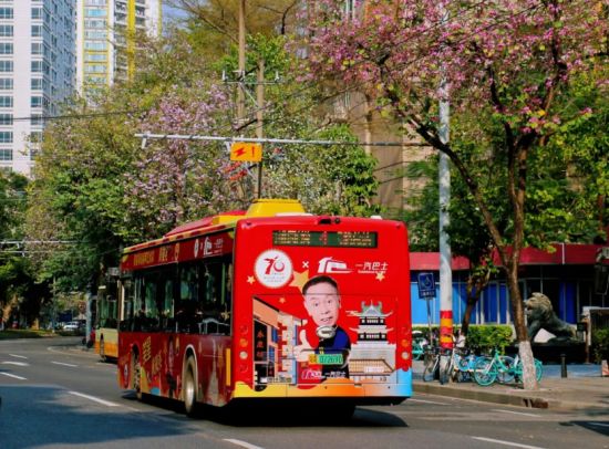 著名粤语相声艺术家黄俊英老师以相声形式解说广府文化