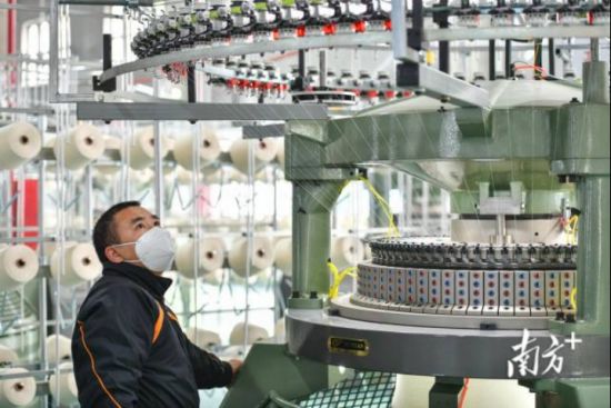 广清纺织服装产业有序转移园，重点企业陆续开工。南方日报记者 曾亮超 摄