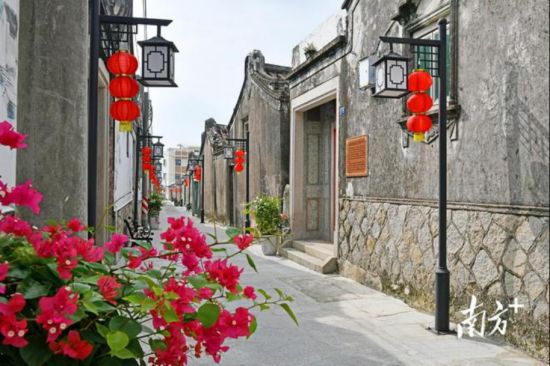 东湖社区一景