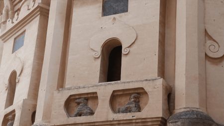 图为嵩岳寺塔局部。