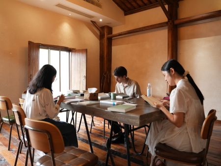 国内首个面向全球的译者驻留平台——“松阳·译者之家”。 国内首个面向全球的译者驻留平台——“松阳·译者之家”。