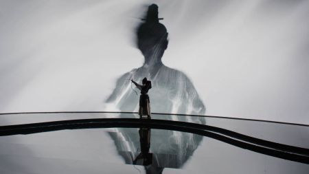 （演播室礼仪演绎）