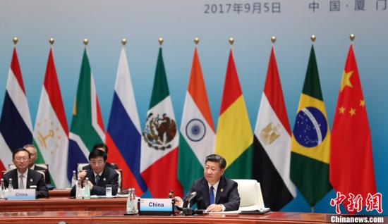 9月5日，中国国家主席习近平在厦门国际会议中心主持新兴市场国家与发展中国家对话会并发表重要讲话。中新社记者
