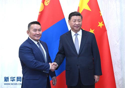 9月12日，国家主席习近平在符拉迪沃斯托克会见蒙古国总统巴特图勒嘎。